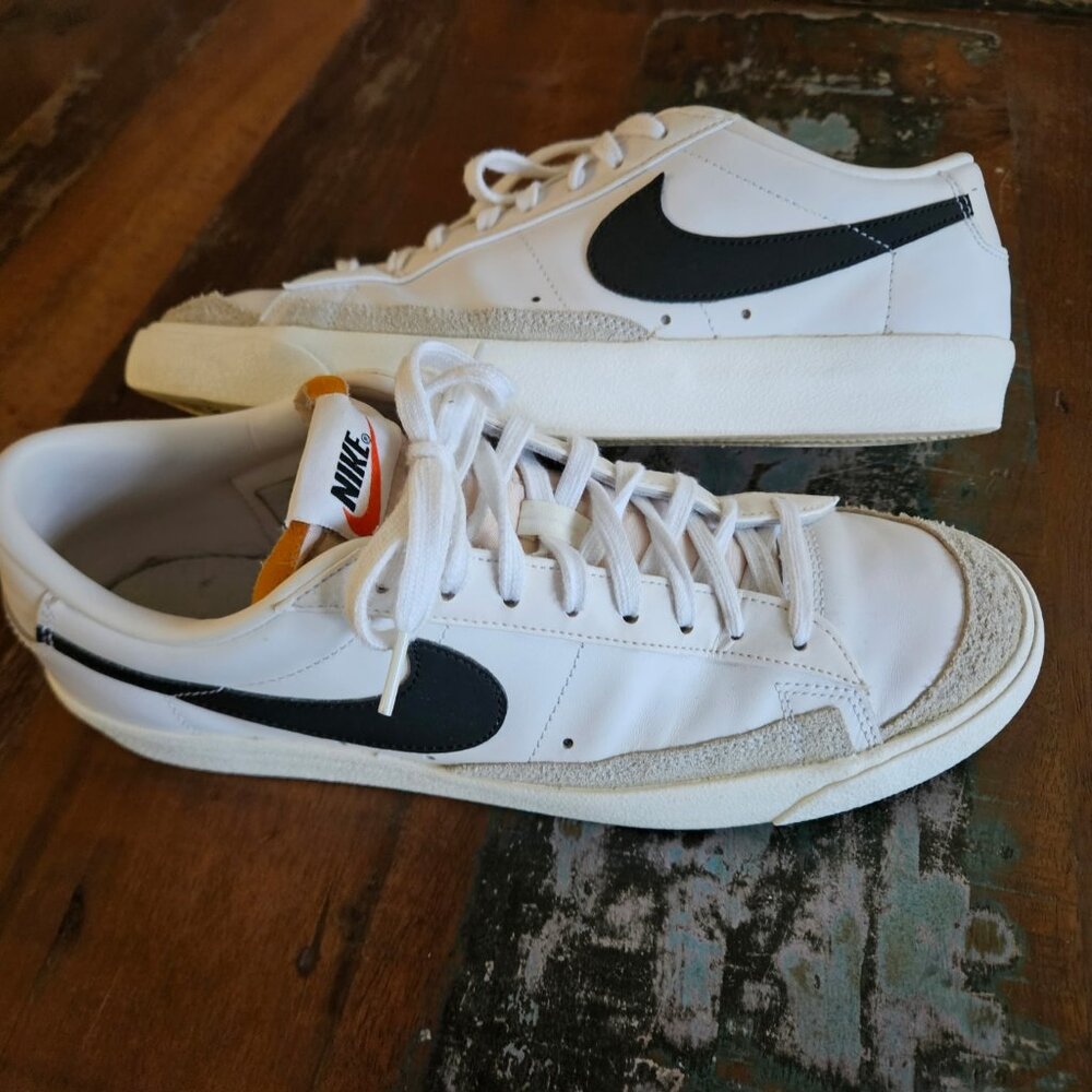 Nike Blazer Low  – Men’s Size 11 – White/Black – Classic Retro Style